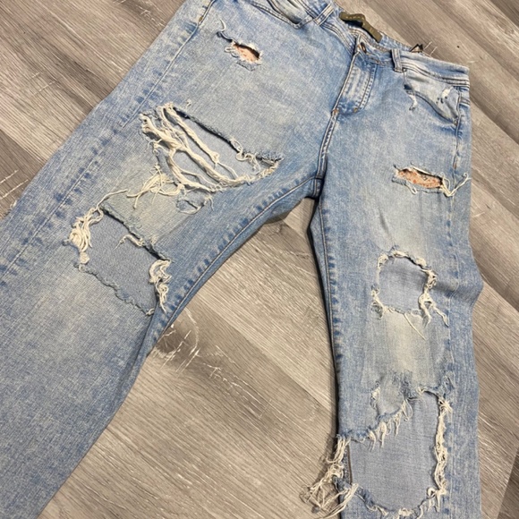 Mens distressed jeans - Picture 3 of 3
